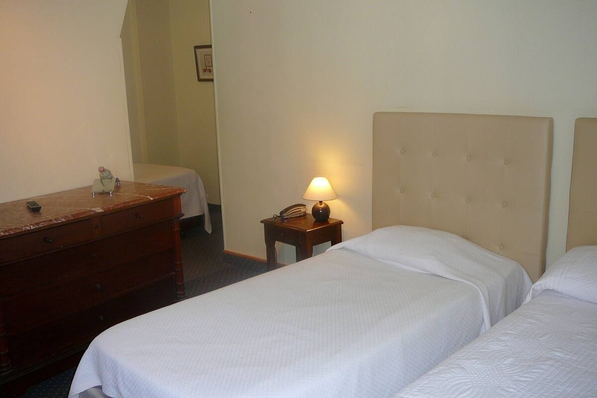 Twin Room | Free cots/infant beds