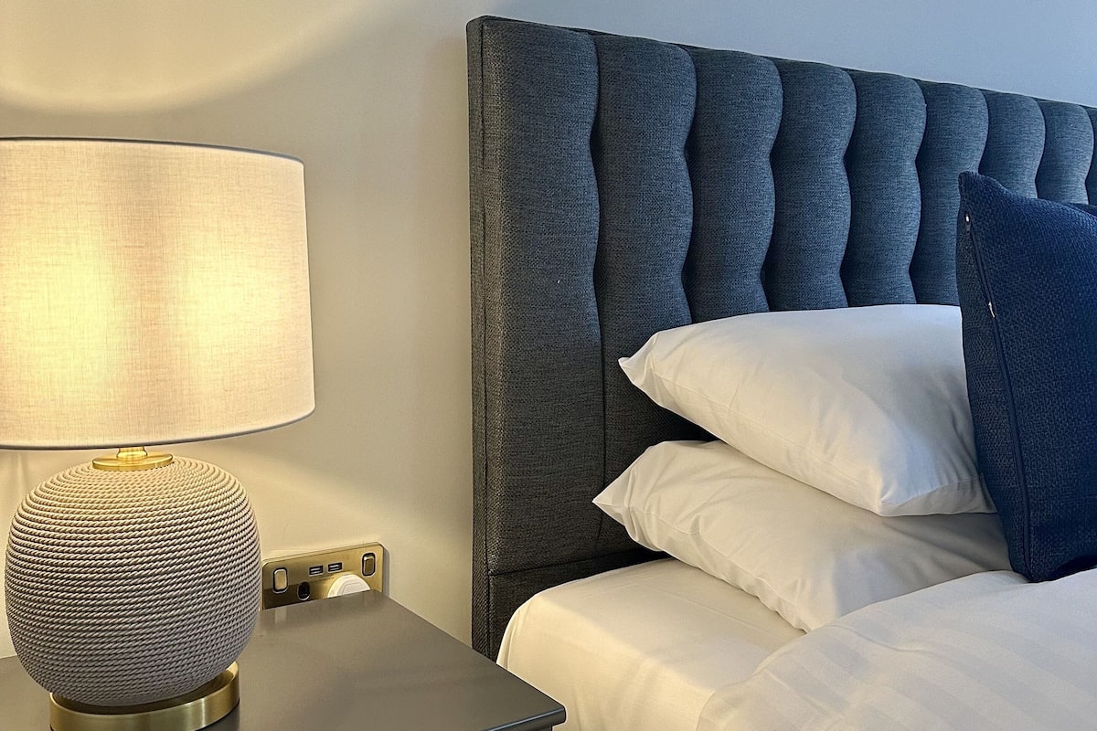 luxury studio suite, garden view | 1 bedroom, premium bedding, iron/ironing board, free wifi