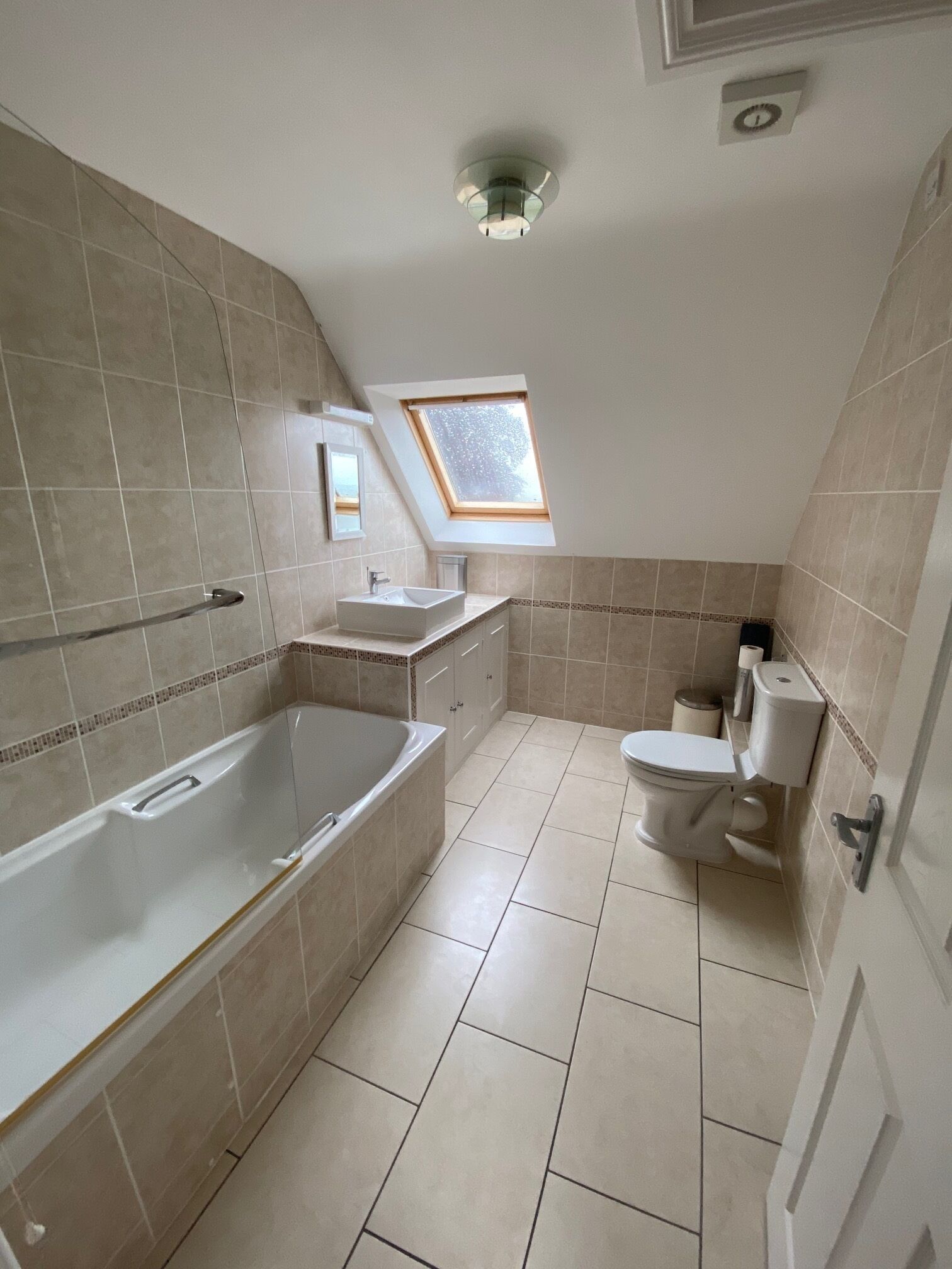 penthouse | bathroom | shower, rainfall showerhead, free toiletries, hair dryer