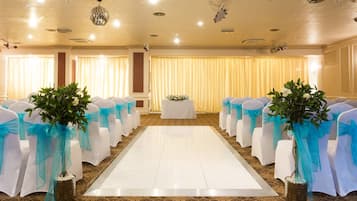 Banquet hall