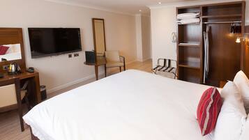 Desk, iron/ironing board, free WiFi, bed sheets