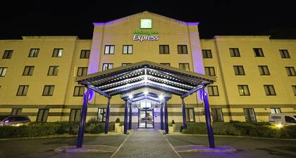 Holiday Inn Express Poole, an IHG Hotel