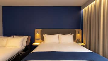 Quarto standard, 1 cama de casal e sofá-cama (Free Hot Breakfast) | Roupas de cama antialérgicas, escrivaninha