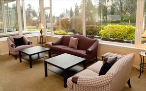 Lobby sitting area - The Acarsaid (Pitlochry)
