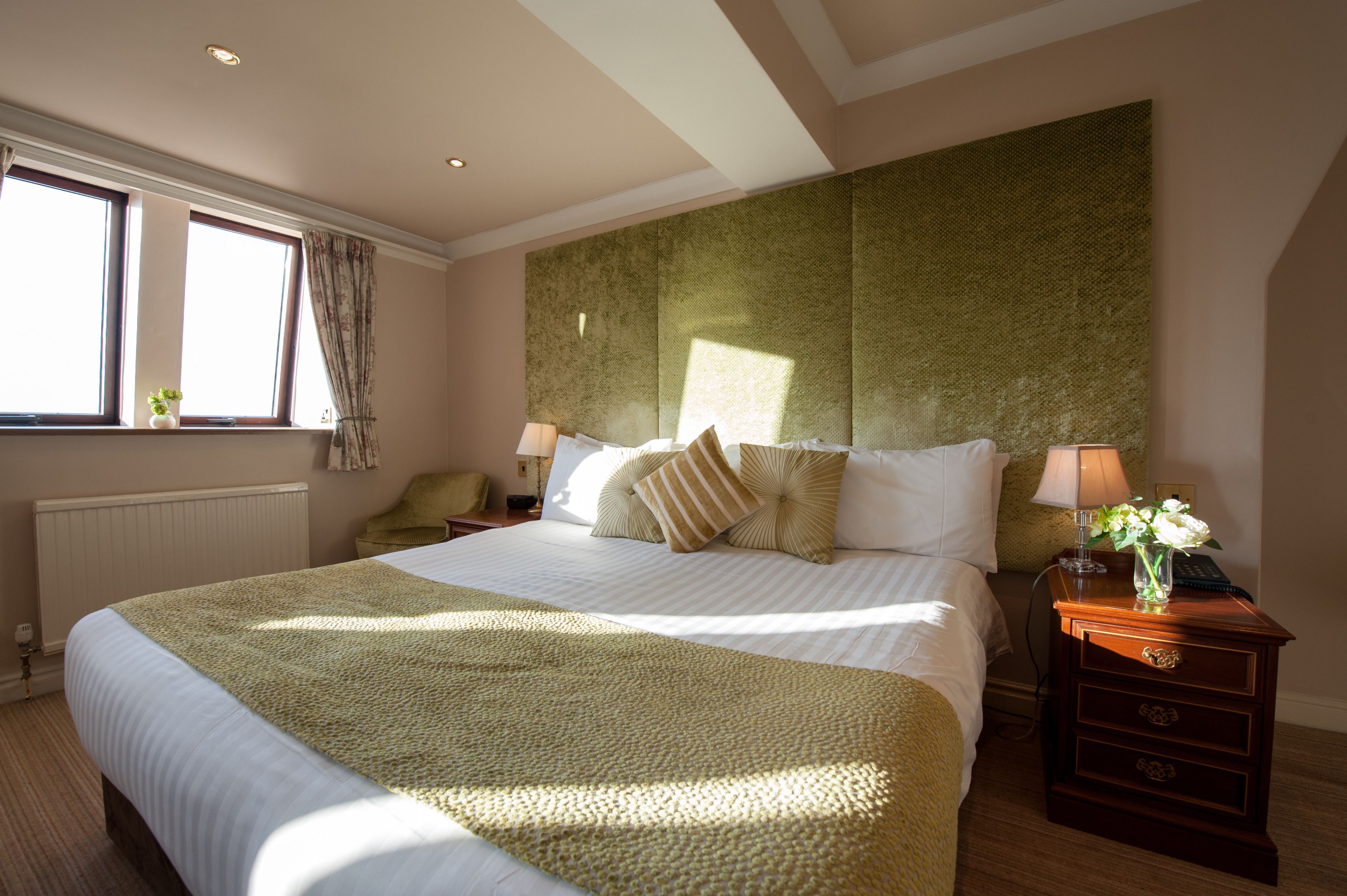 single room | individually decorated, individually furnished, desk, blackout curtains