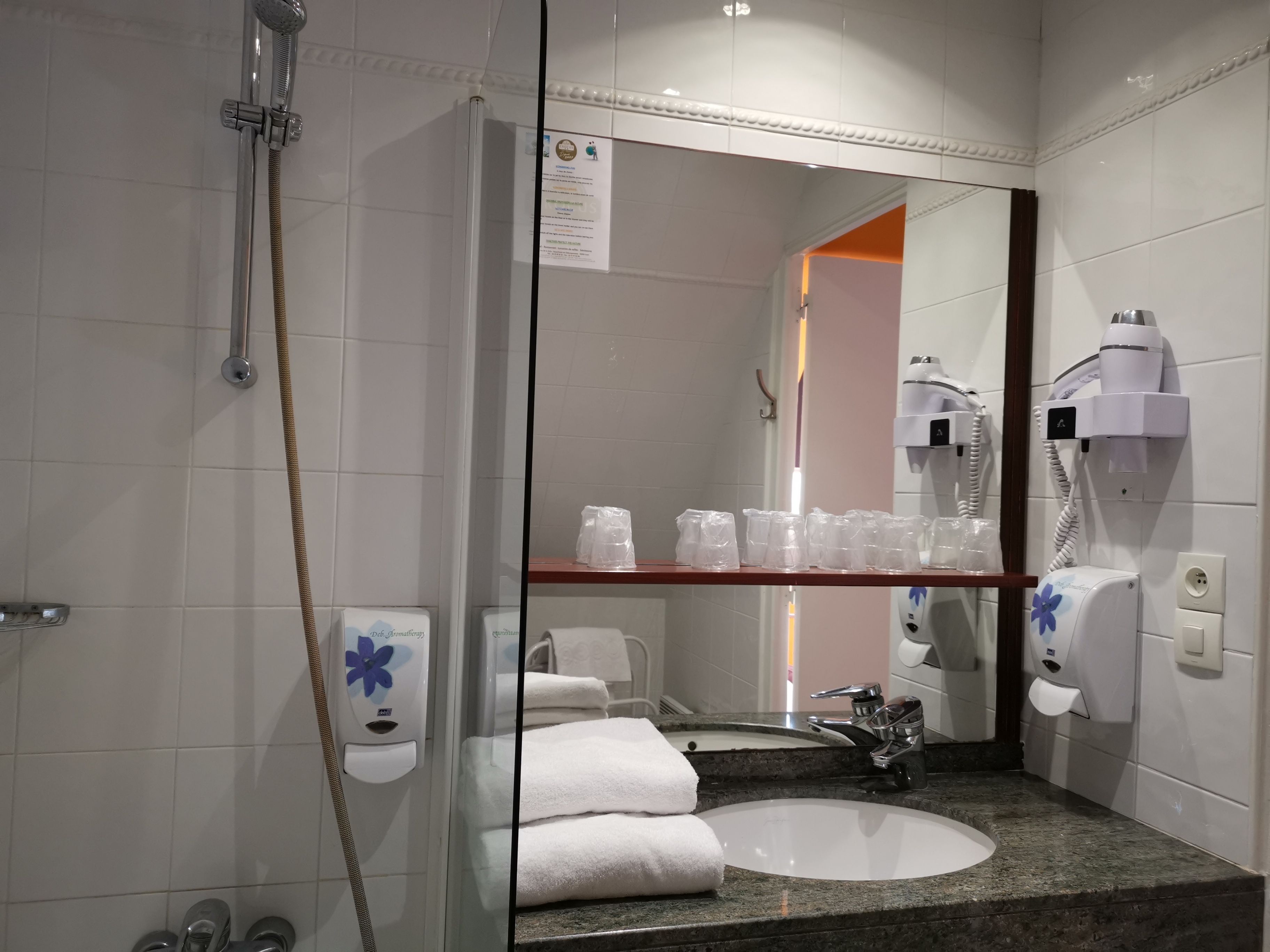 Foto - Hôtel Crocus Caen Mémorial