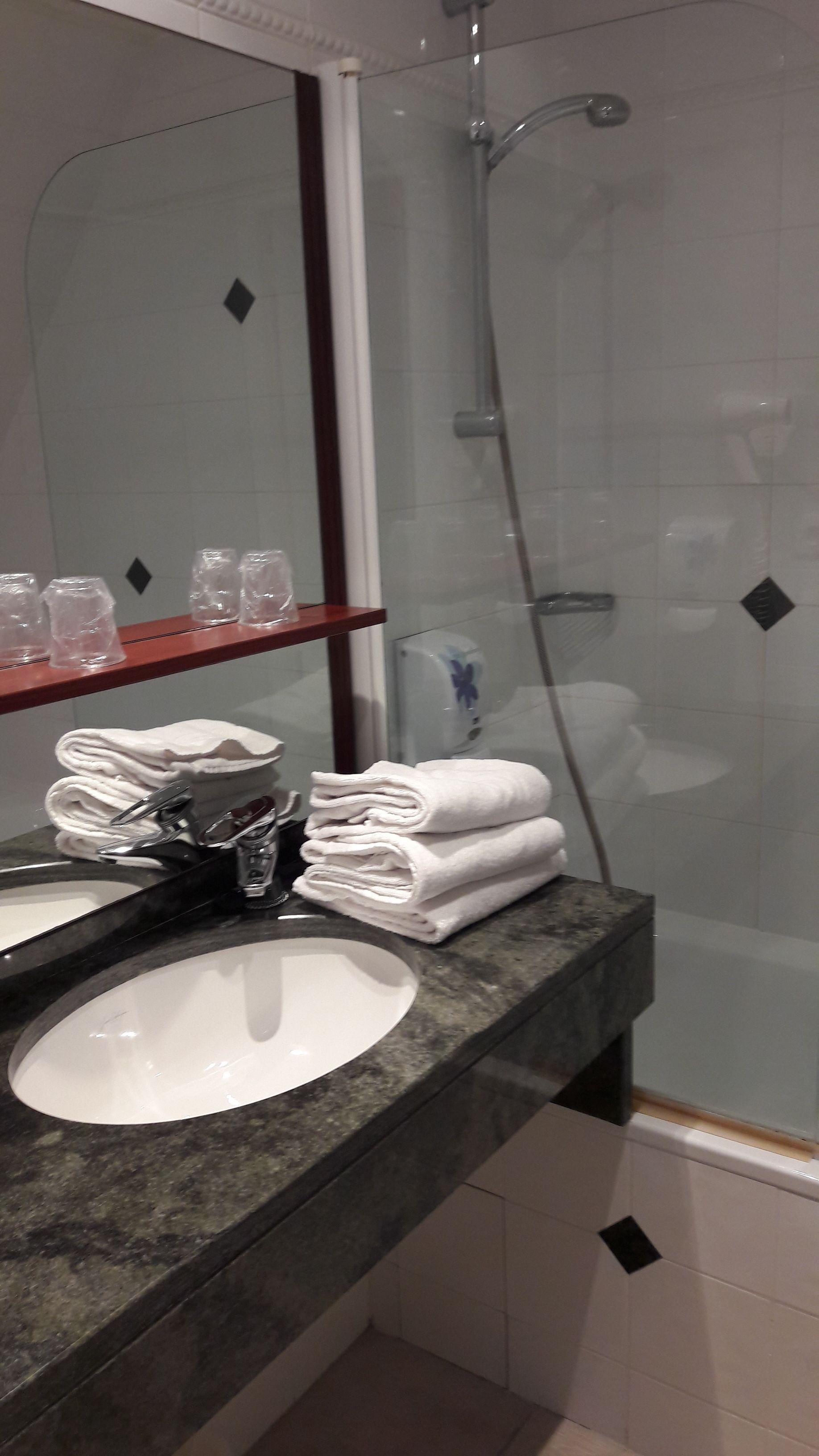 Foto - Hôtel Crocus Caen Mémorial