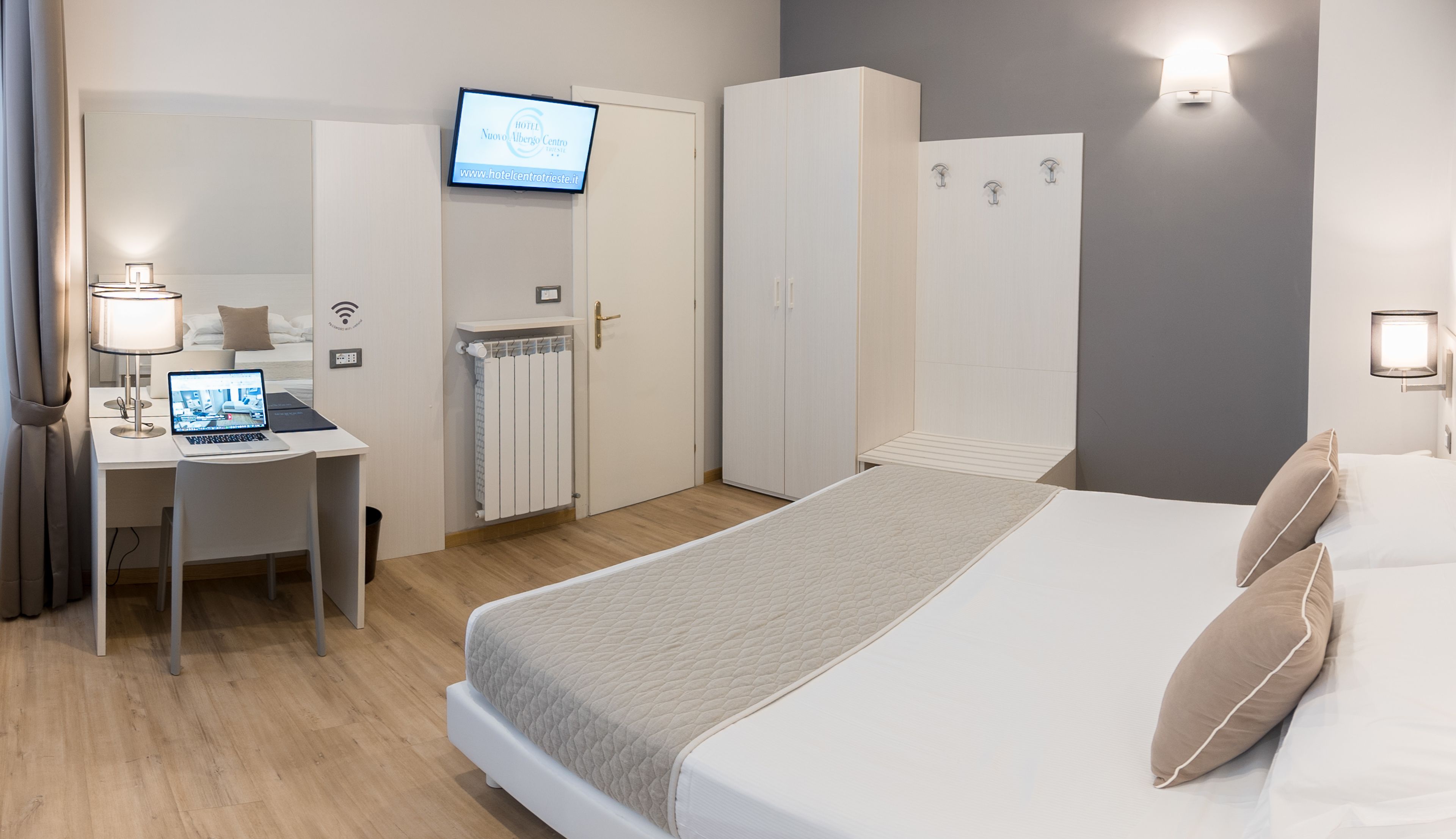 Superior Double Room, 1 Double Bed, Ensuite | Desk, laptop workspace, free WiFi, bed sheets