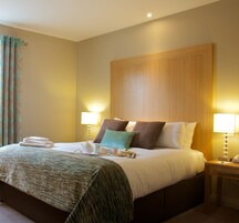 Premier Double Room | Premium bedding, individually decorated, individually furnished, desk