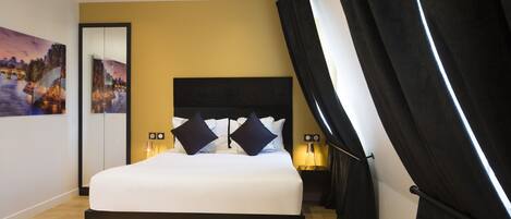 Minibar, in-room safe, desk, soundproofing