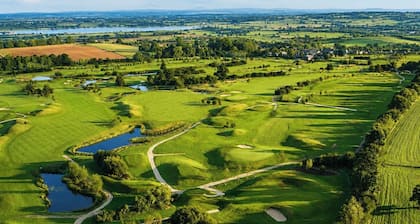The Wiltshire Hotel, Golf and Leisure Resort