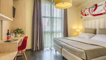 Camera con letto matrimoniale o 2 letti singoli | Biancheria da letto di alta qualità, copriletto in piuma