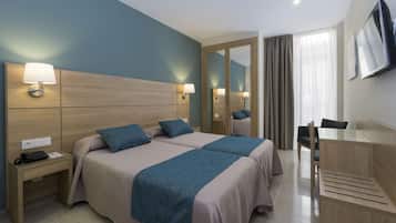 办公桌、遮光窗帘、折叠床/加床(额外收费)、免费 WiFi