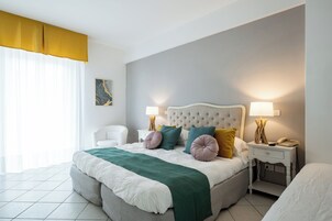 Superior Triple Room | In-room safe, desk, soundproofing, free WiFi