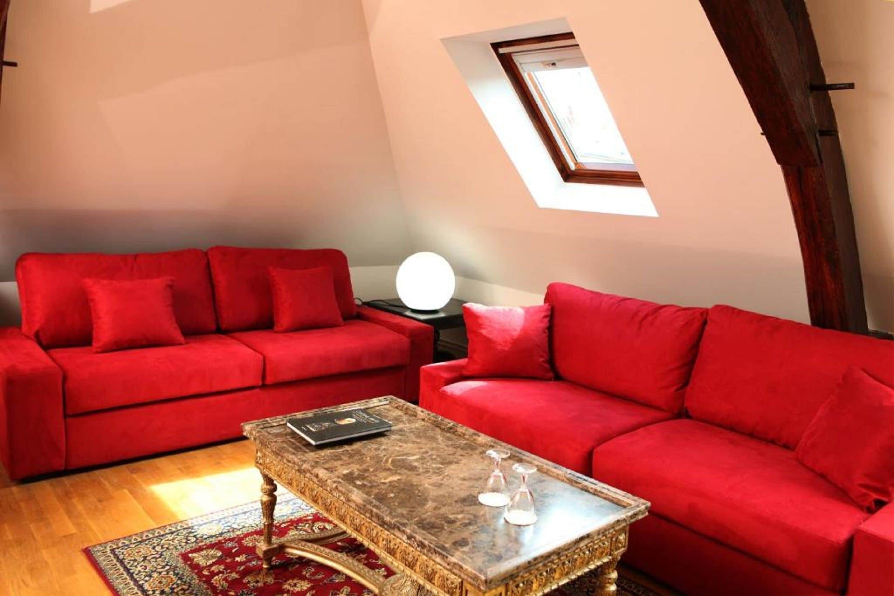 royal suite | living area | flat-screen tv