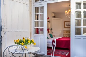 Habitación doble Confort | Ropa de cama hipoalergénica y minibar