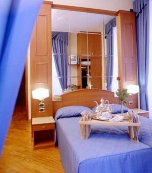Select Comfort beds, minibar, in-room safe, desk - 69 Manin Street (Rome)