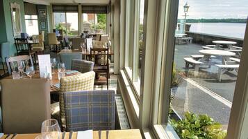 Breakfast, lunch, dinner served; ocean views