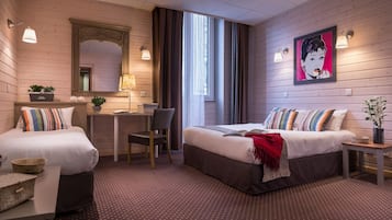 Triple Room | Desk, soundproofing, free WiFi, bed sheets