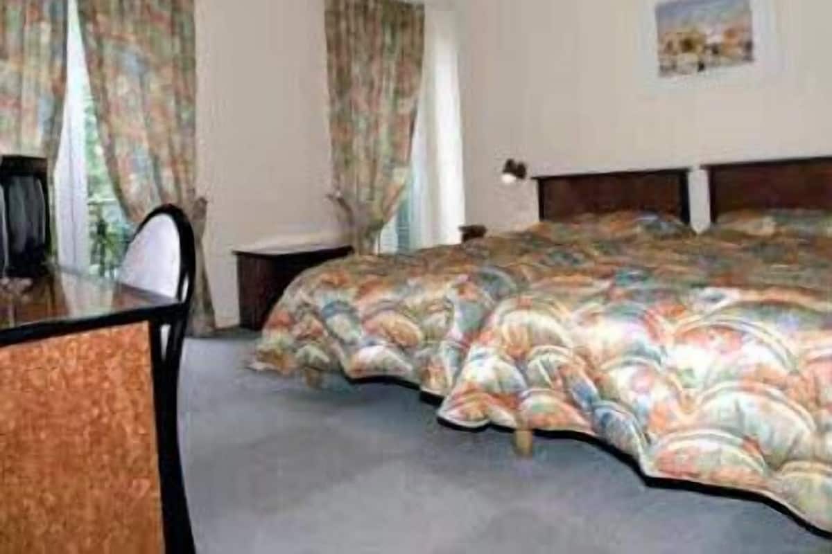 Desk, iron/ironing board (on request), WiFi (free)