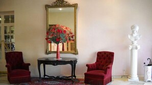 Interior detail - Hotel Bristol (Carcassonne)