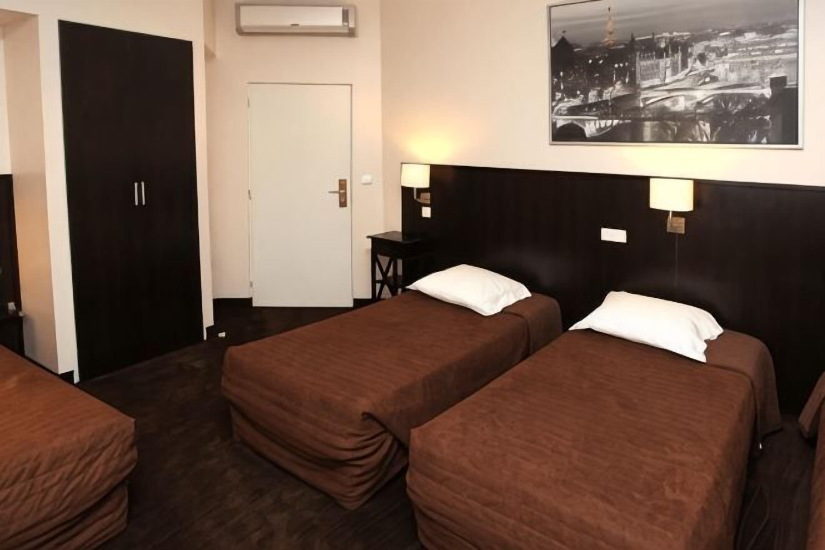 In-room safe, desk, soundproofing, iron/ironing board (on request)