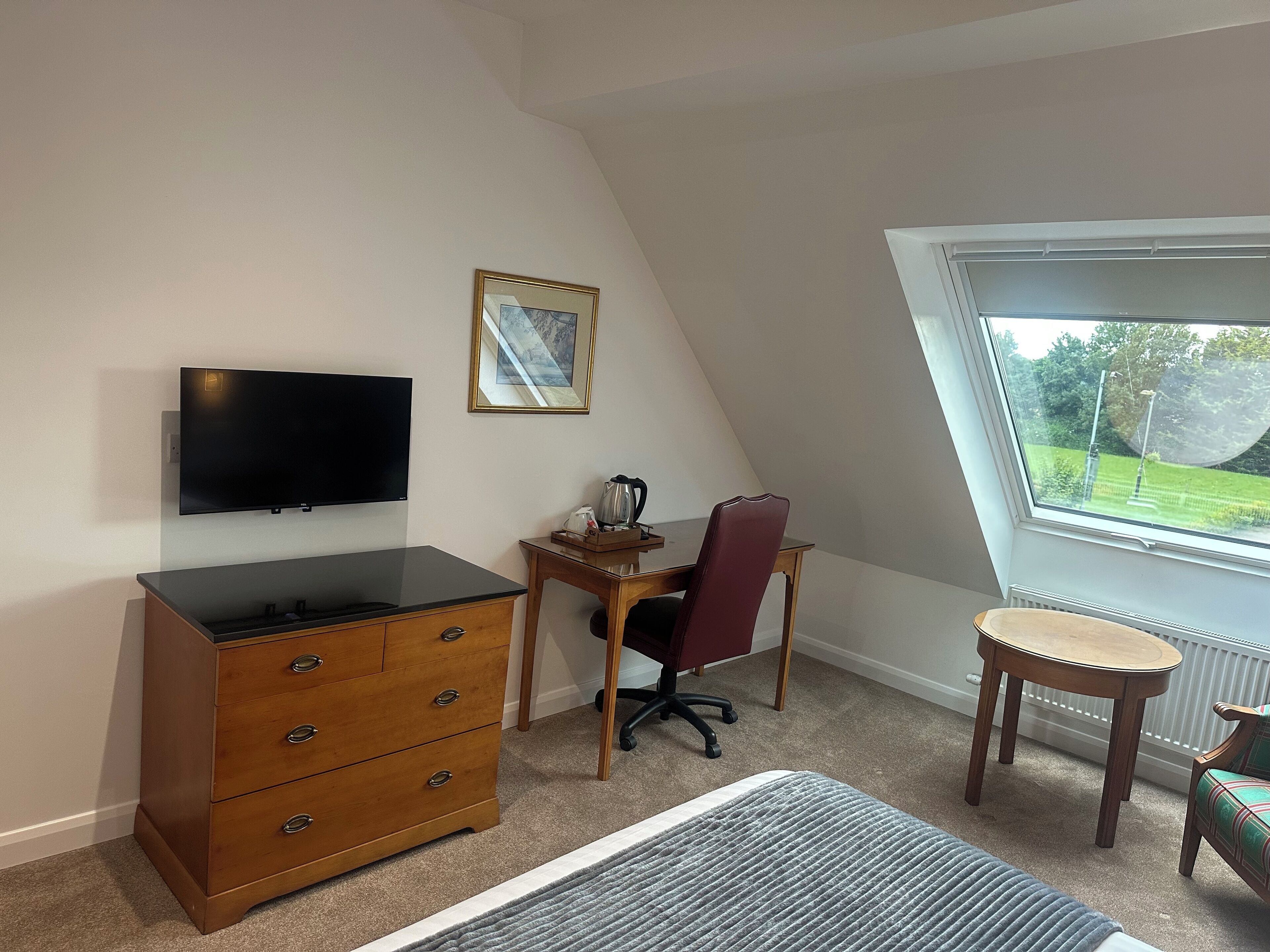 panoramic room | 1 bedroom, in-room safe, desk, soundproofing
