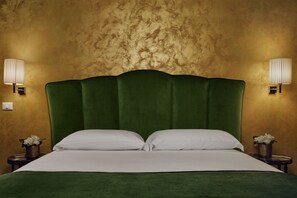 In-room safe, desk, soundproofing, free WiFi - San Lio Tourist House (Venice)