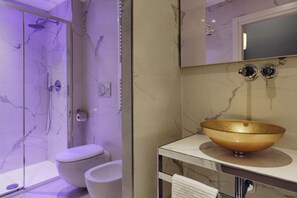 Chambre Double Deluxe, dans les dépendances | Salle de bain