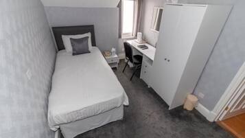 1 bedroom, desk, iron/ironing board, free WiFi