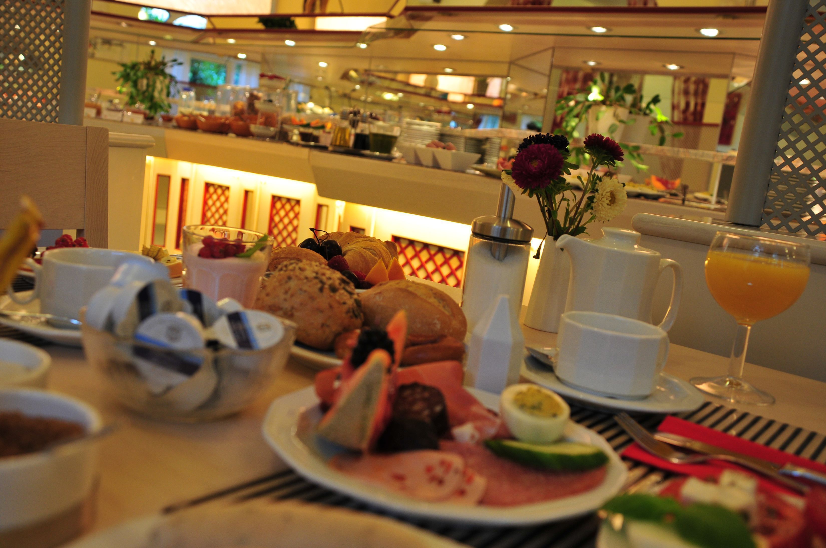 Photo - Ambassador TheContinents