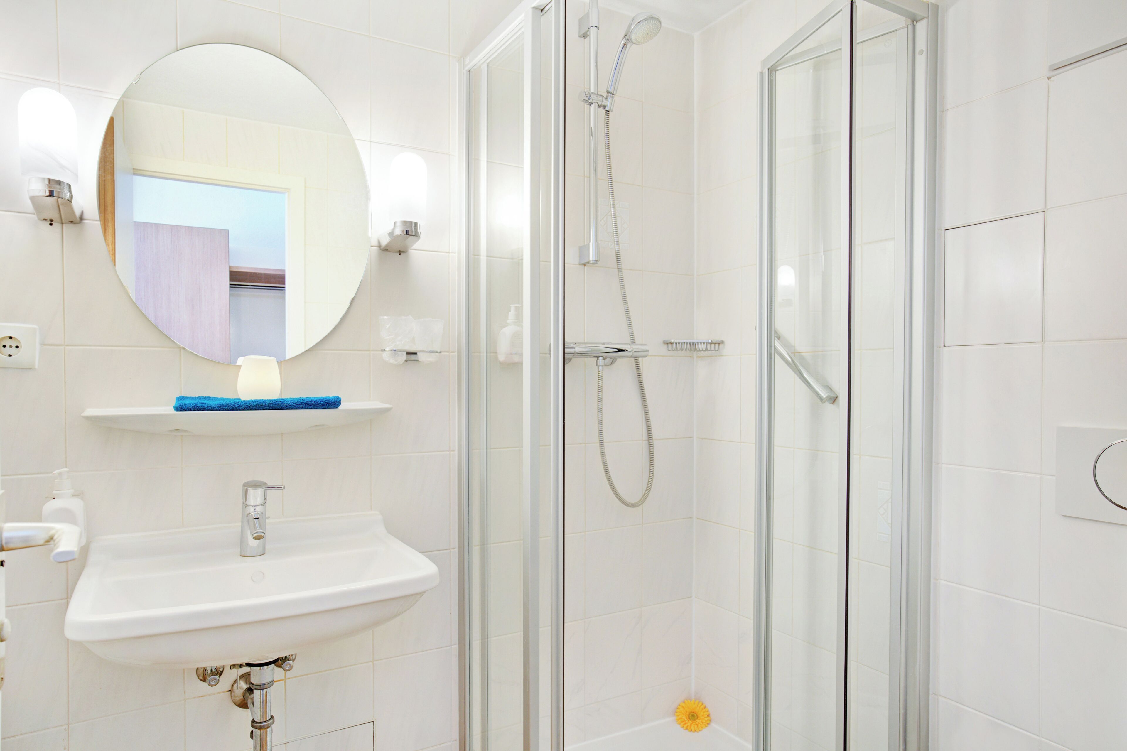 Photo - Ambassador TheContinents