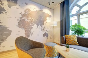 Lobby sitting area - Ambassador (Karlsruhe)