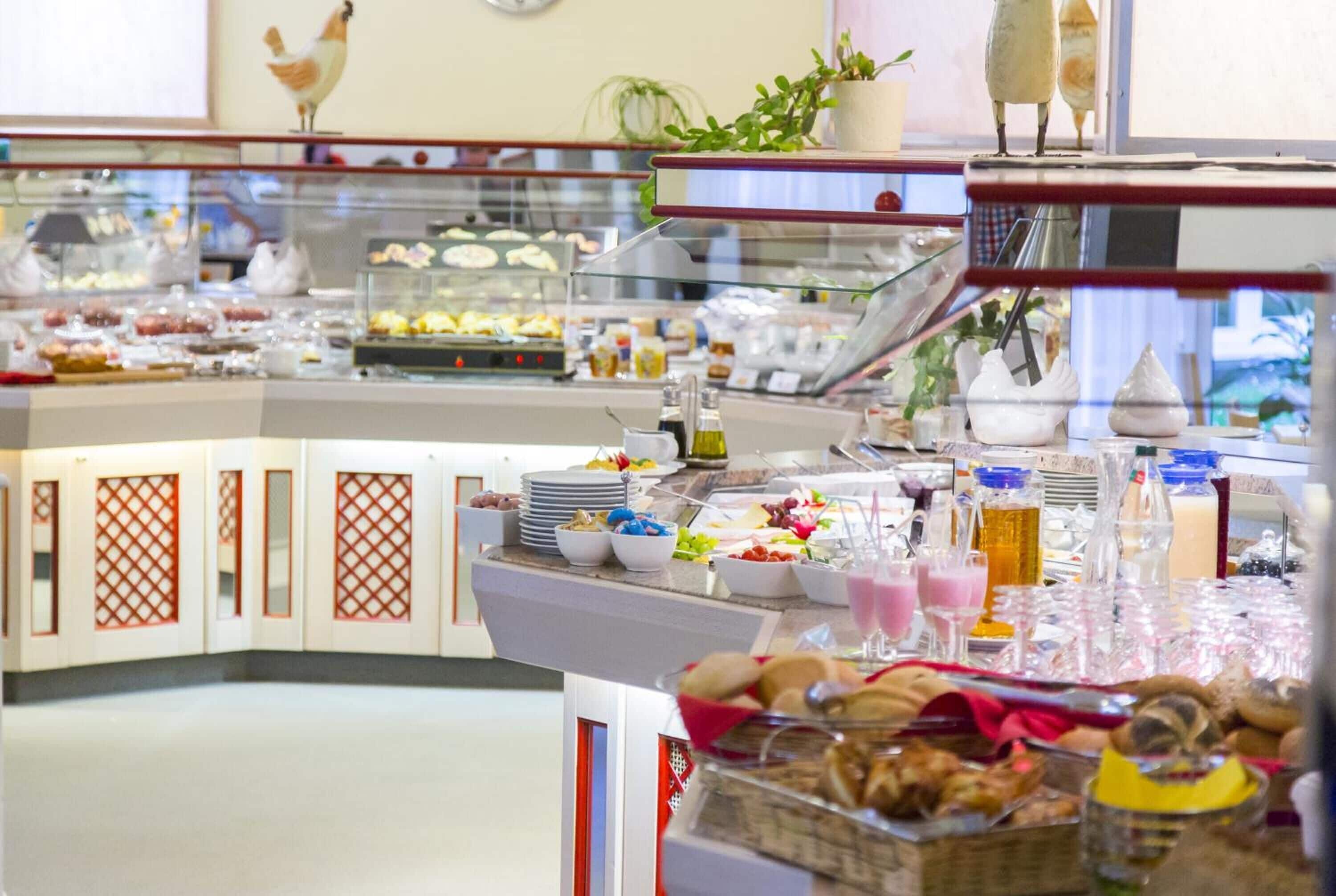 Photo - Ambassador TheContinents