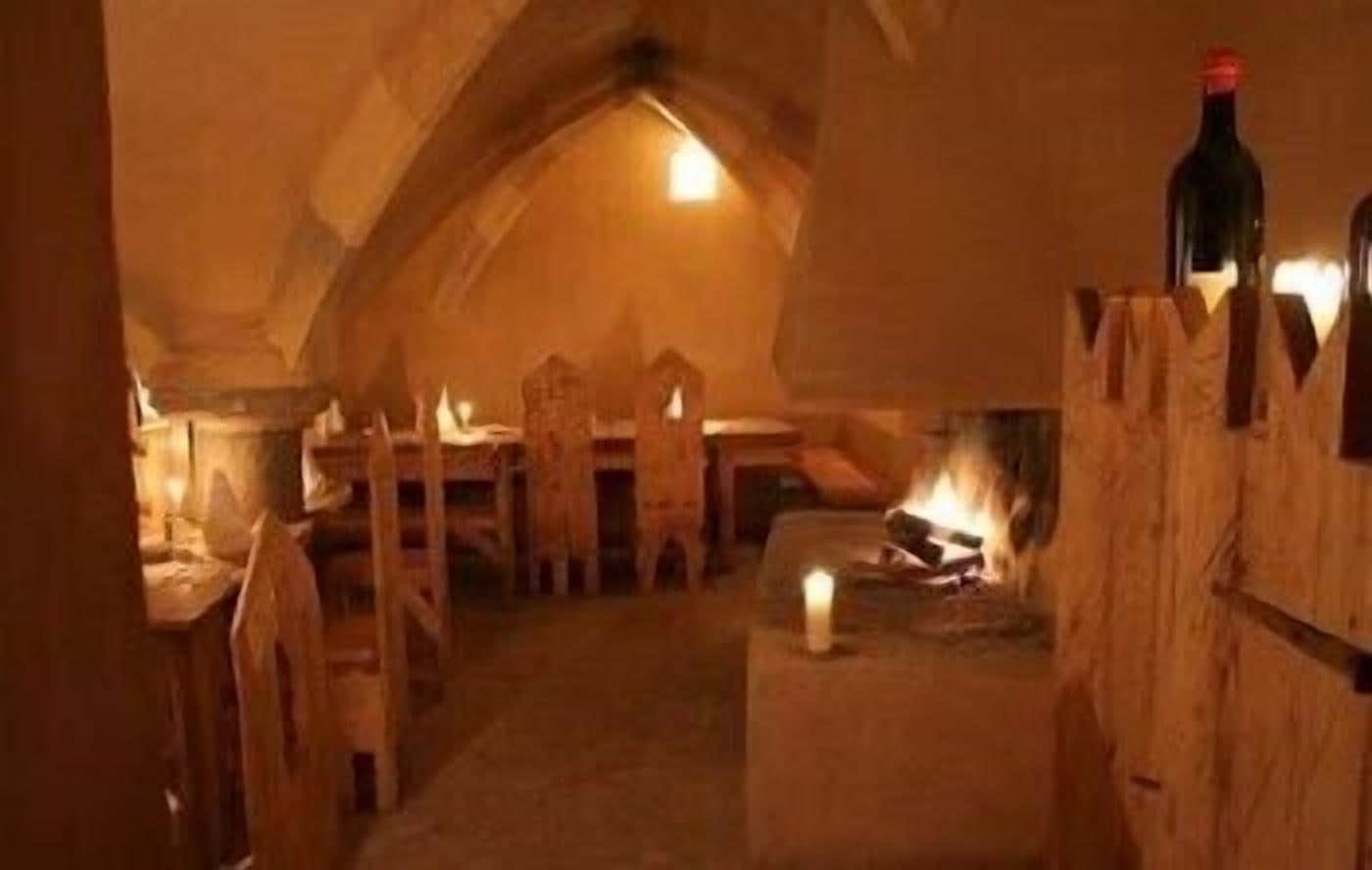 lunch and dinner served, mediterranean cuisine