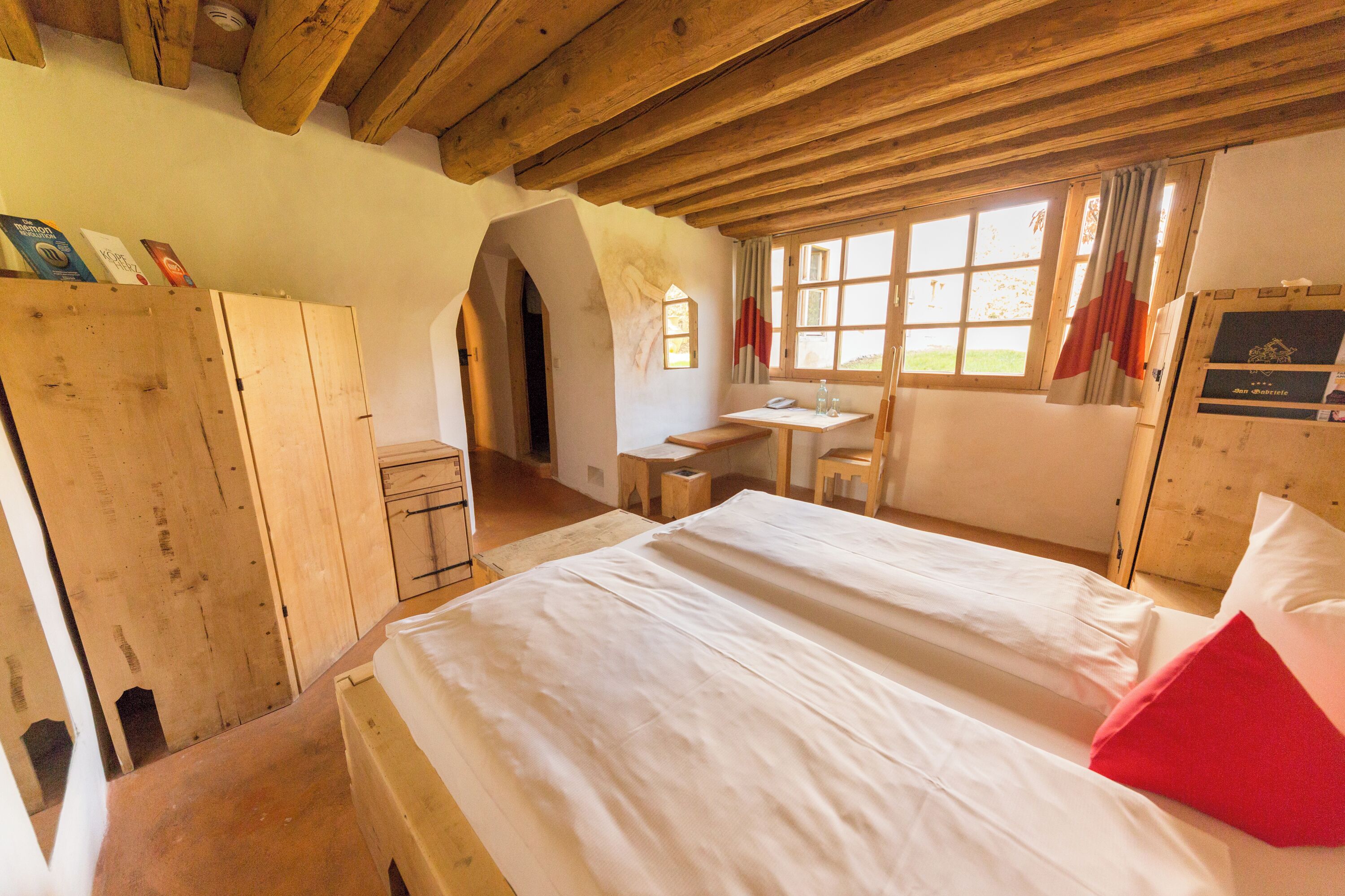 economy double room | hypo-allergenic bedding, minibar, in-room safe, individually decorated