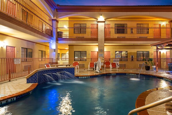 Outdoor pool, open 7:00 AM to 10:00 PM, sun loungers