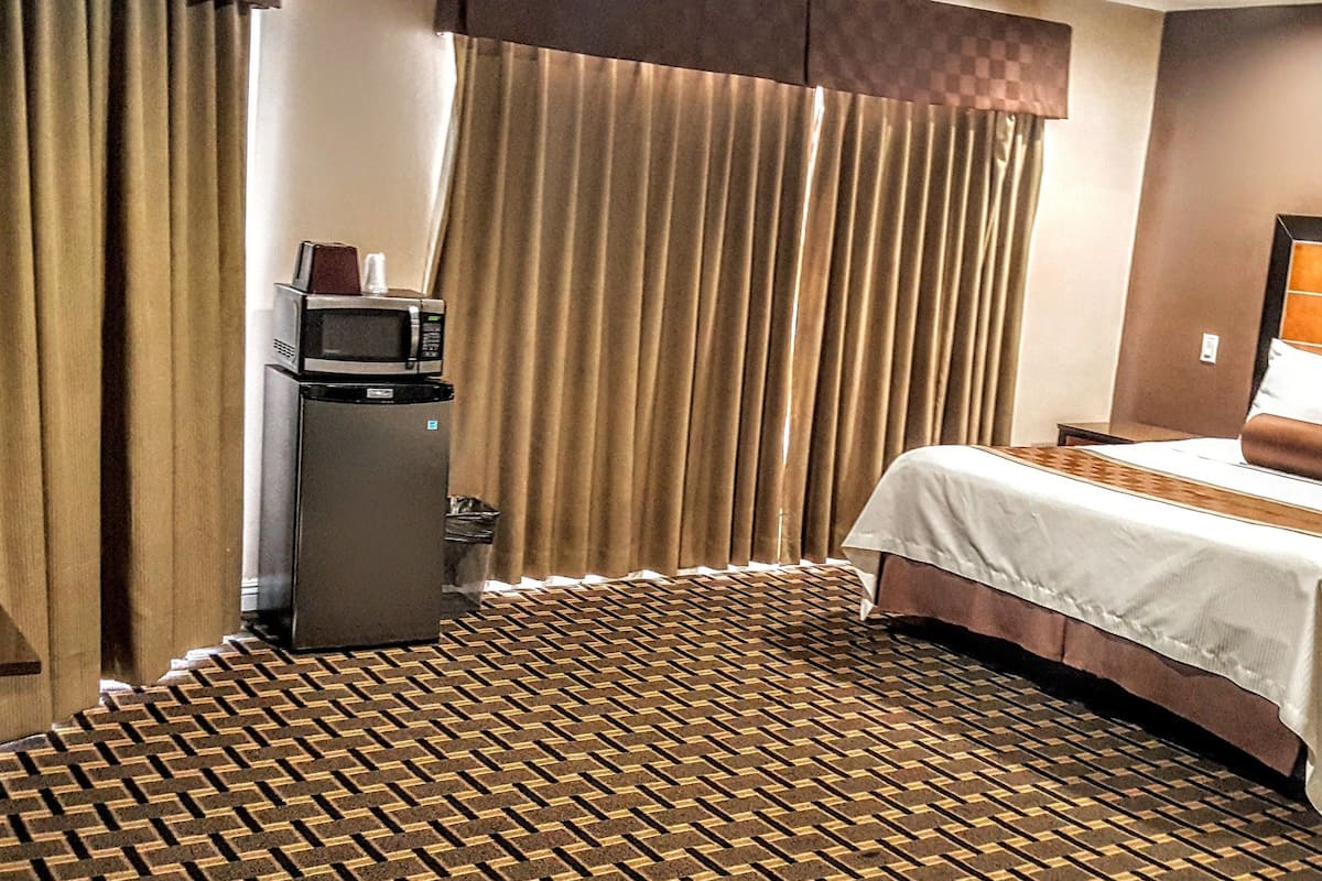 Romantic Suite, 1 King Bed, Non Smoking, Jetted Tub
