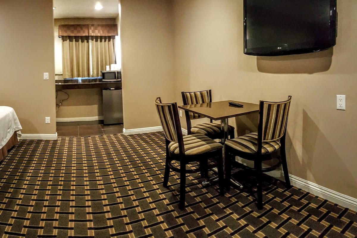 Deluxe Room, 2 Queen Beds | View from room