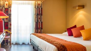 Zimmersafe, Verdunkelungsvorhänge, schallisolierte Zimmer