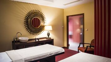 Couples treatment rooms, steam room, Turkish bath, body scrubs, facials