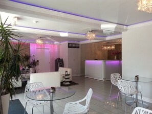 Sala de estar en el lobby