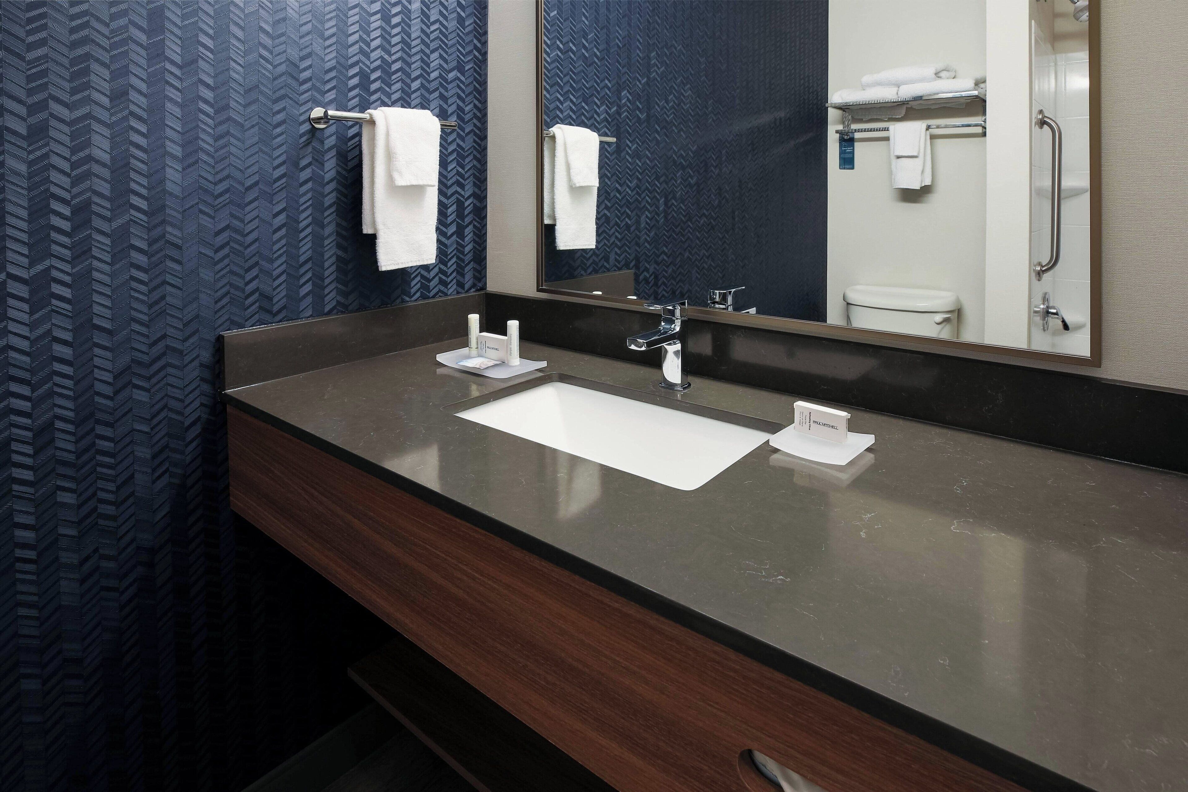 combined shower/bathtub, free toiletries, hair dryer, towels