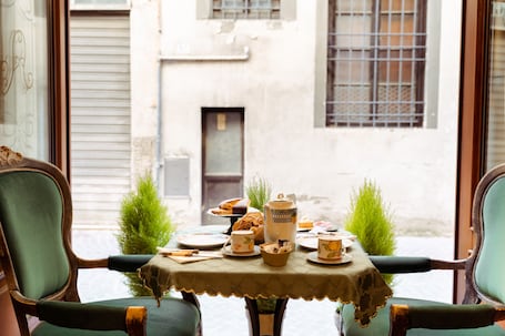 Desayuno. Palazzo Alexander Hotel