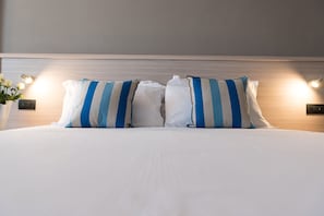 Appartement Ville, vue sur le parc | Couette en duvet, lit avec matelas à plateau-coussin, coffre-fort