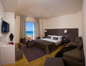 Minibar, coffres-forts dans les chambres, chambres insonorisées