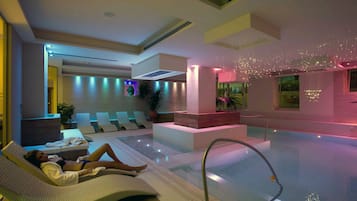 Sauna, poreallas, vartalohoitoja, ayurveda-hoitoja