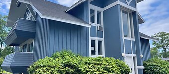 Travelodge by Wyndham Traverse City MI