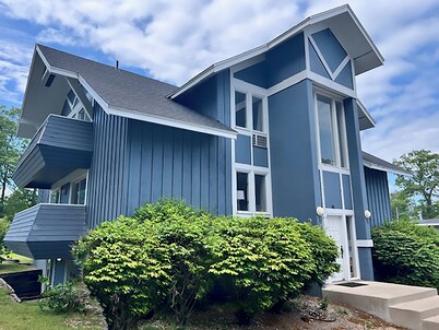 Travelodge by Wyndham Traverse City MI