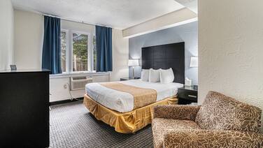 Travelodge by Wyndham Traverse City MI